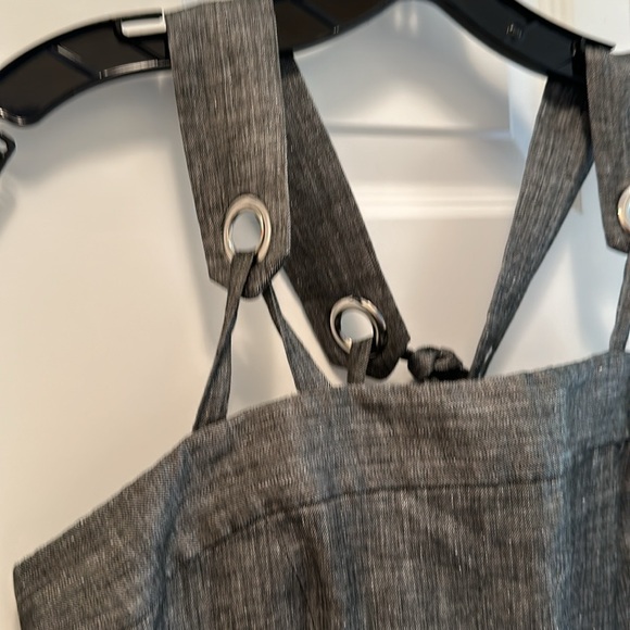 Summer dresses with pockets & interesting tie detail in the back - Picture 3 of 10